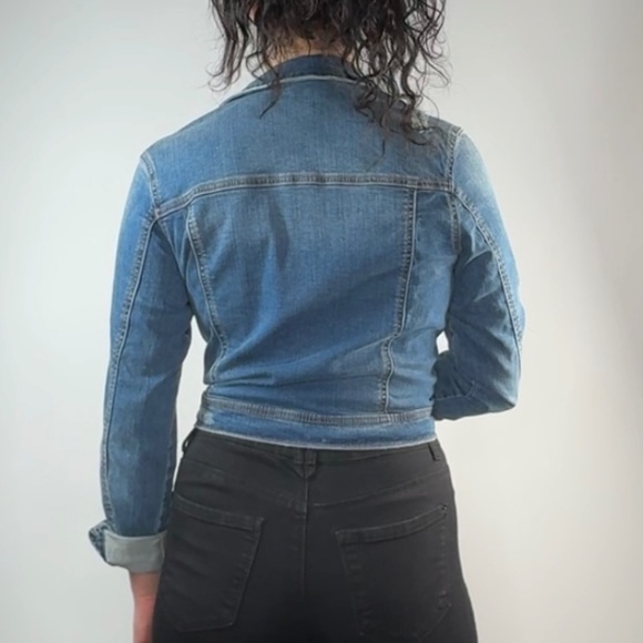 Carly Jean Los Angeles Distressed Denim Jacket – Size Large - Picture 3 of 8